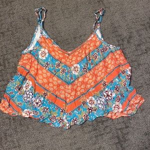 Flowy Patterned V-neck Crop Tank